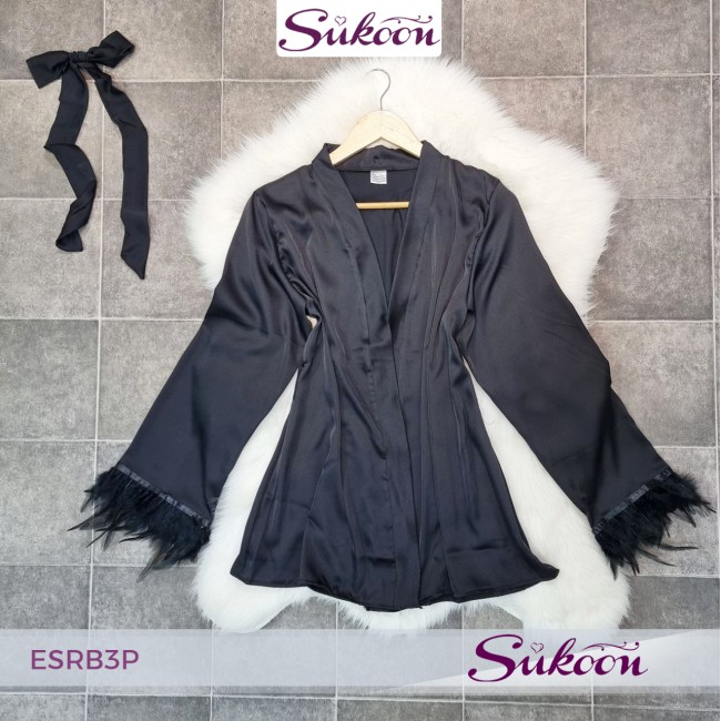 -Ensemble satin noir en 3 pieces avec plumes...