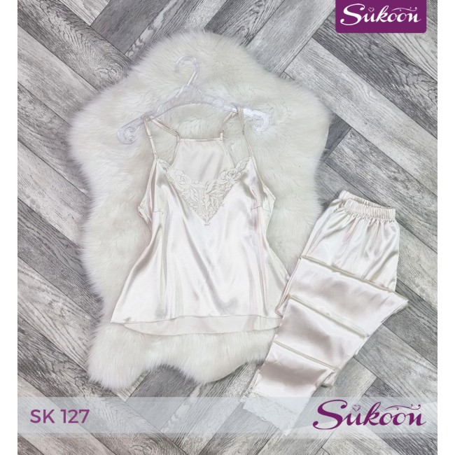 -Pyjama en satin -SK127 "بساطة تلمس الأنوثة"