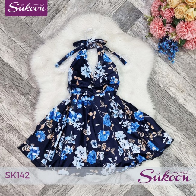 فستان قطيفة شتوي… دفء وأناقة بلمسة أزهار 🌺 -SK142-