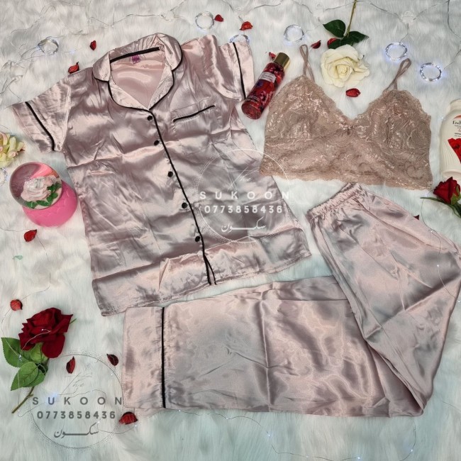 Ensemble pyjama 3 pièces en satin